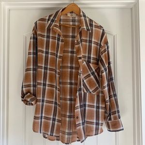 Women’s plaid top
